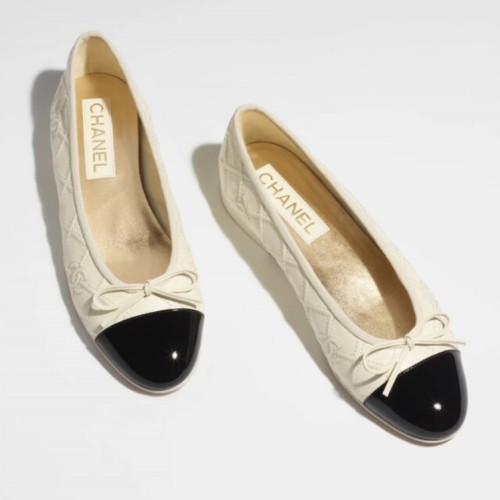 CHANEL CC Logo Two-Tone Ballerina Flats