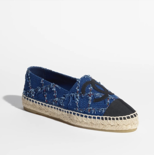 CHANEL Klein Blue Tweed Espa Dew