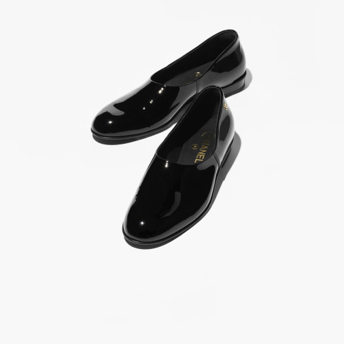 CHANEL 24FW Patent Calfskin Moccasin Loafers
