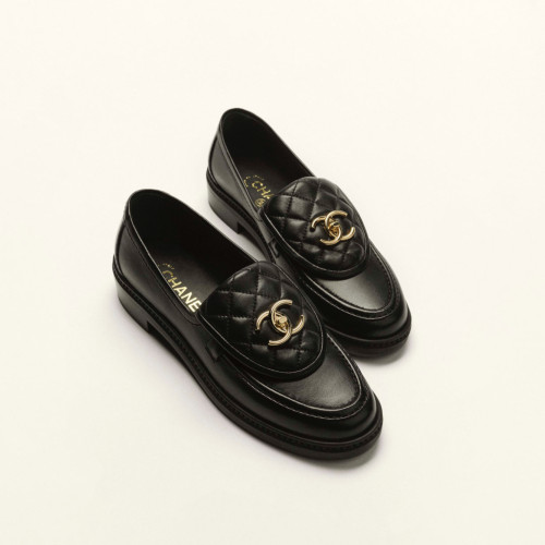 CHANEL MOCASSINS Loafer Lambskin Gold Metal Black