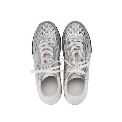 CHANEL 24A CC Logo ARGENTE Sneakers