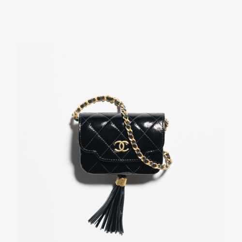 CHANEL CLUTCH WITH CHAIN
