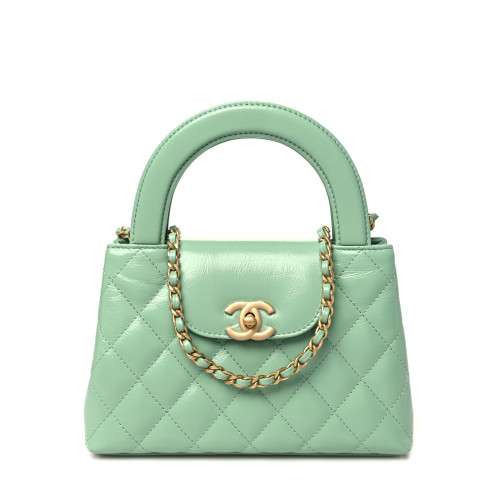 CHANEL CLUTCH WITH CHAIN