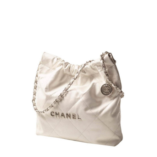 CHANEL 22 Small HANDBAG