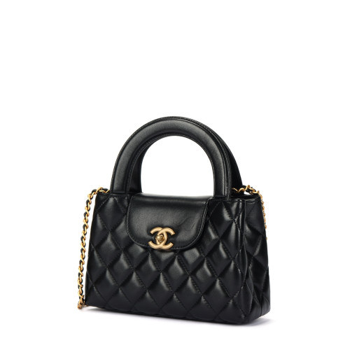 CHANEL CLUTCH WITH CHAIN