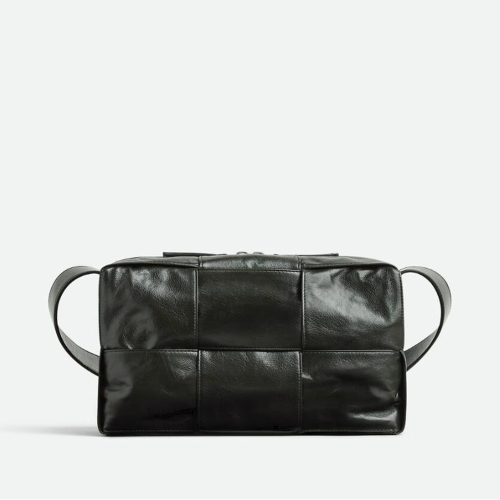 Bottega veneta arco camera bag