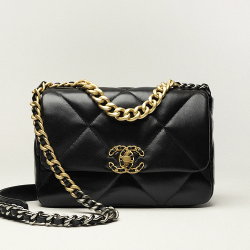 CHANEL 19 Handbag