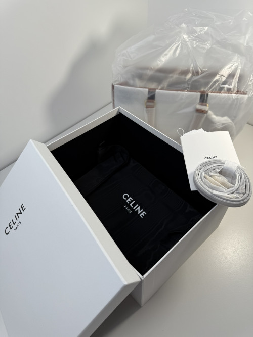 신X희님 셀린느 트리오페 캔버스 토트백