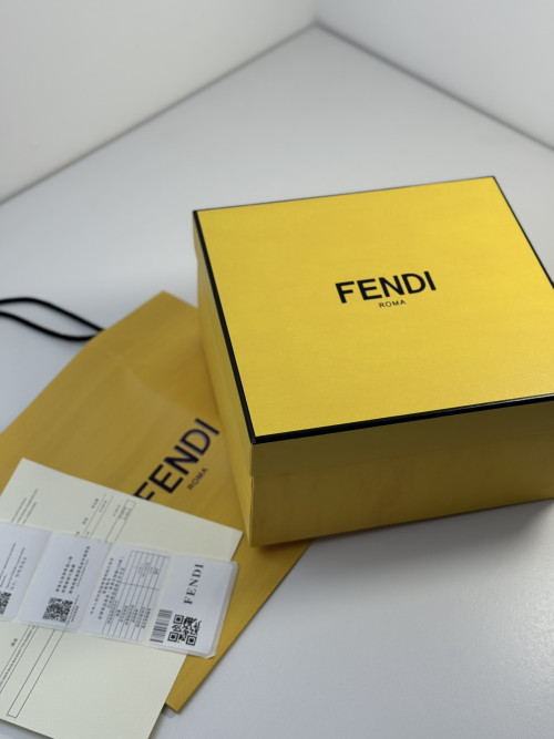 이X희님 펜디 로마 미니 레더 탑 핸들백