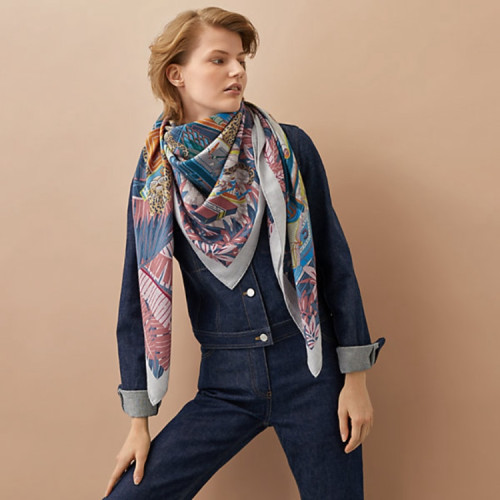 Hermes Les 12 Leopards shawl 140