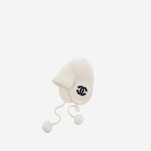 CHANEL FALL-WINTER 2025/26 PRE-COLLECTION BEANIE Cashmere Ecru & Black