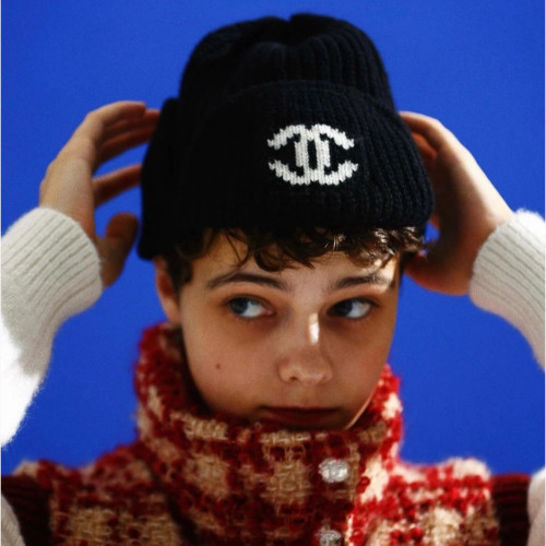 CHANEL cc logo cashmere Beanie