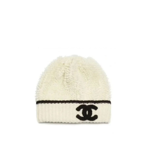 CHANEL Beanie cashmere black white