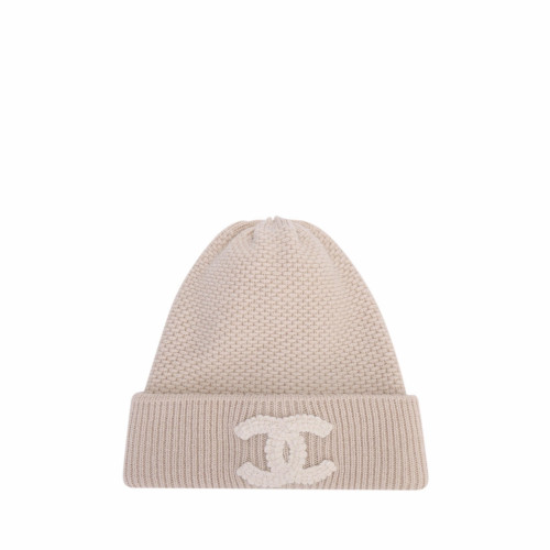 CHANEL CC logo beanie
